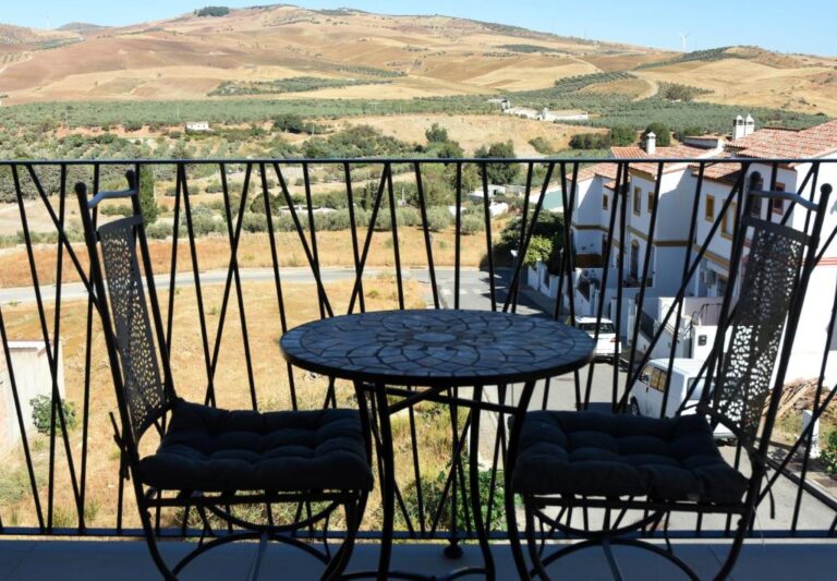 Apartamentos millan ardales 14 768x533