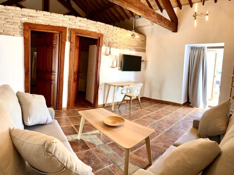 Hotel la garganta 3 1 copia 768x575
