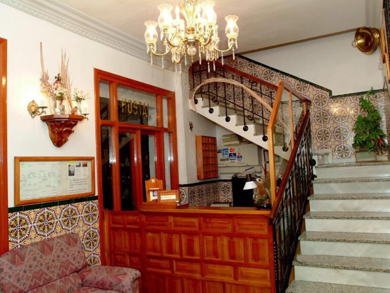 hostal san francisco campillos 12 768x576