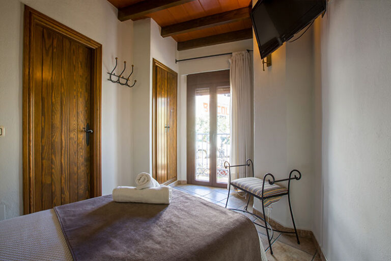hostal valle del sol 13 768x512