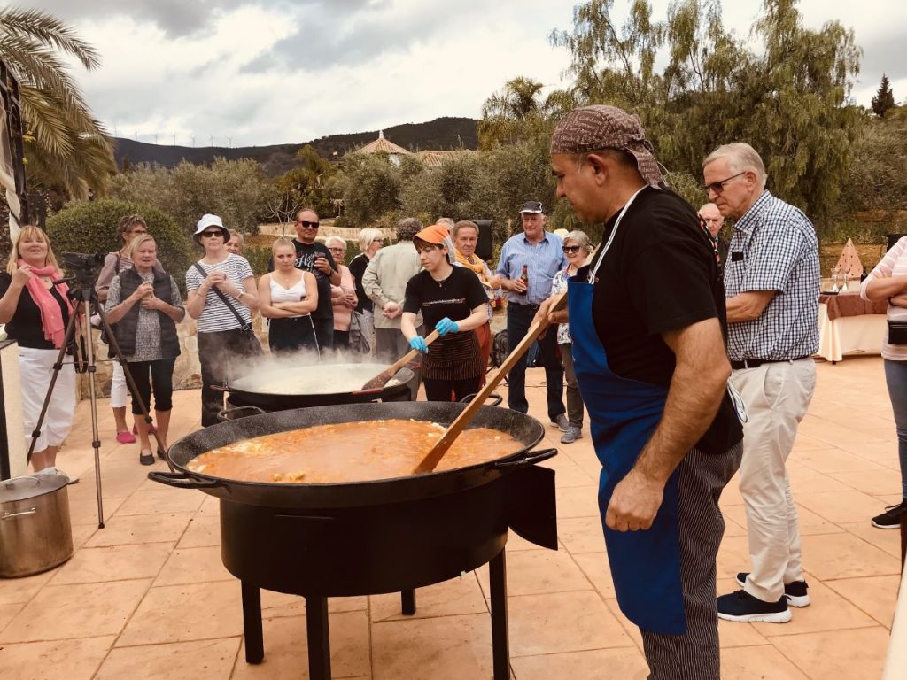 Caminito del Rey + paella a la leña