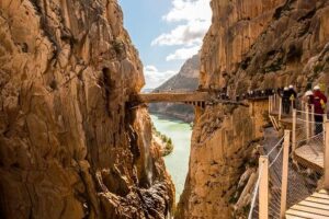 Desde Málaga al Caminito del Rey con visita guiada
