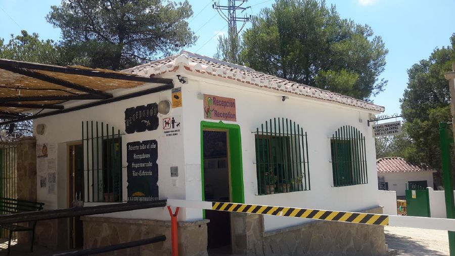 recepcion-camping-caravanas-parque-ardales
