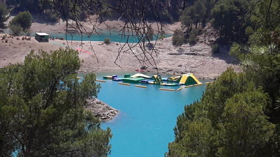 zona-recreativa-camping-caravanas-parque-ardales