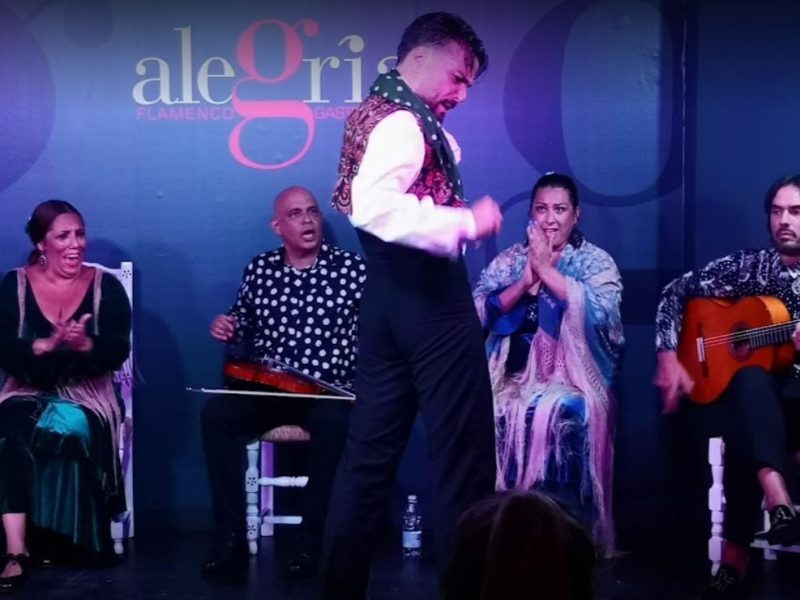 Tablao con espectáculo flamenco Alegría